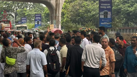 বিজয় রাকিন সিটির ফ্ল্যাট মালিকদের উচ্ছেদের হুমকি, প্রেসক্লাবে সংবাদ সম্মেলনে বাধা