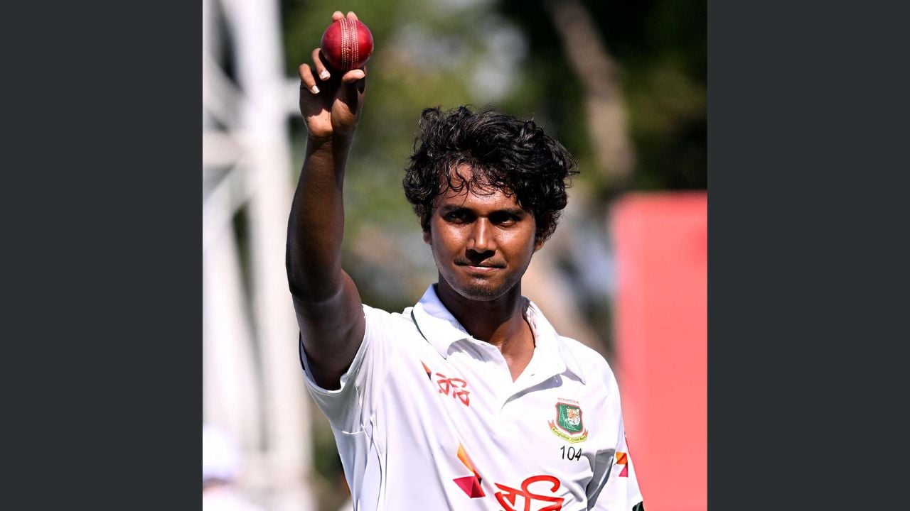 প্রতিপক্ষের ব্যাটসম্যানকে যে উপায়ে ঘায়েল করেন হাসান