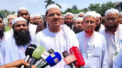 বিএনপি সরকার দেশকে খারাপ দিকে নিয়ে যাচ্ছে: চরমোনাই পীর