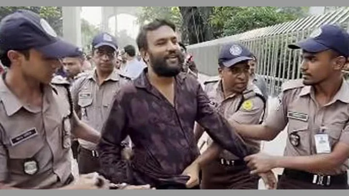 প্রধানমন্ত্রীর গাড়িবহরের নিরাপত্তা বেষ্টনী পেরোনো যুবকের পরিচয় মিলেছে