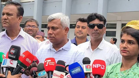 মধ্যপ্রাচ্যের সংকট কাটলে তেলের দাম কমাবে সরকার: জ্বালানি প্রতিমন্ত্রী
