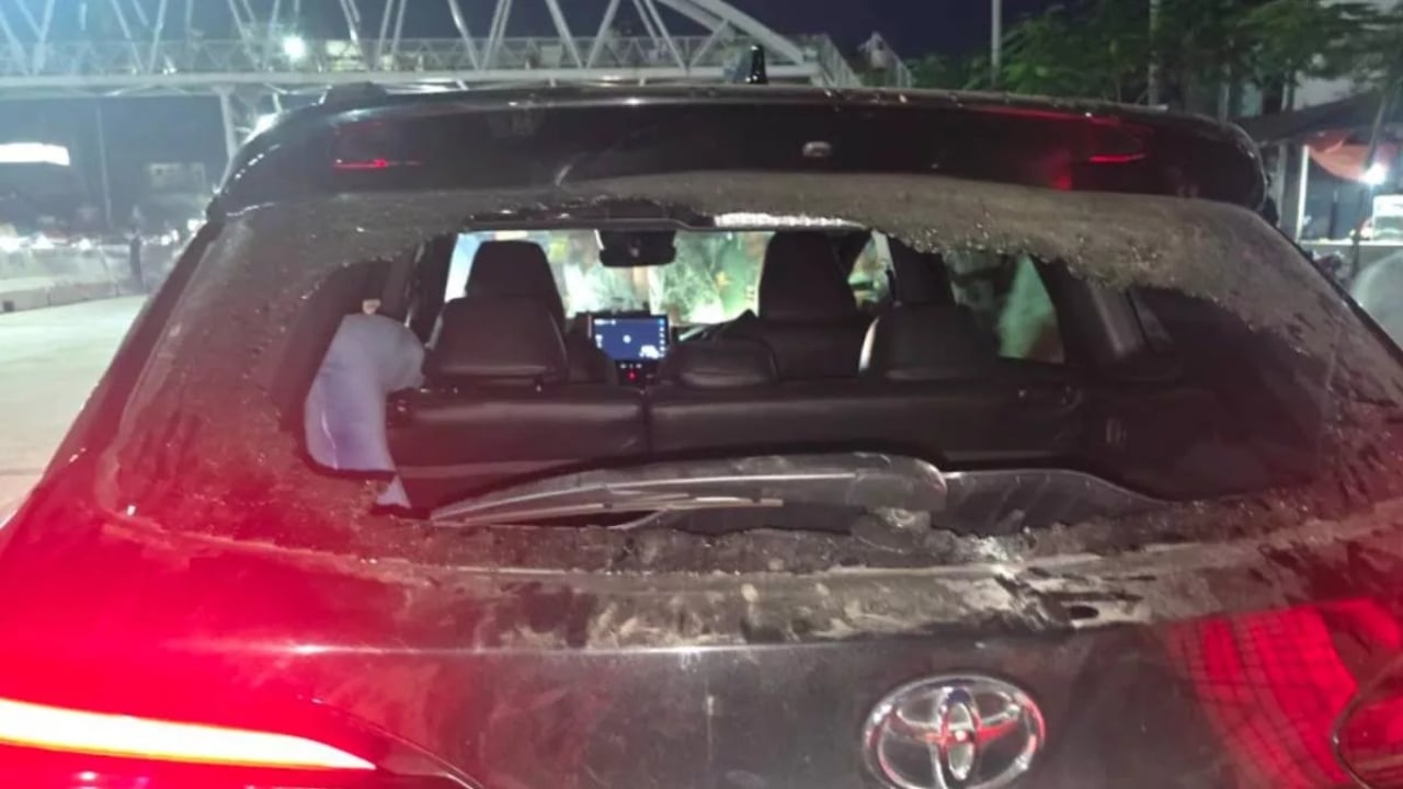 এমপি আয়নুল হকের গাড়িবহরে হামলা