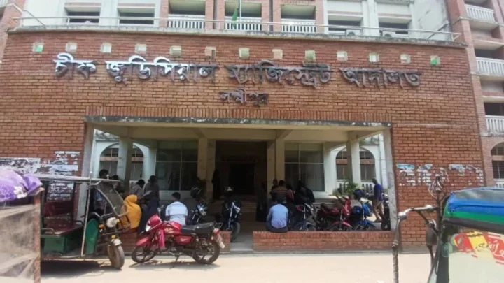 সাত পুলিশ সদস্যের নামে মামলা, বিচার বিভাগীয় তদন্তের নির্দেশ