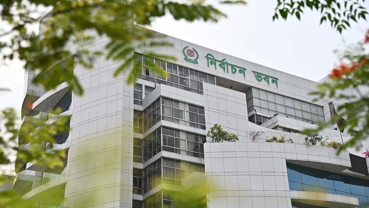 স্থানীয় সরকার নির্বাচনে যে বরাদ্দ চায় ইসি