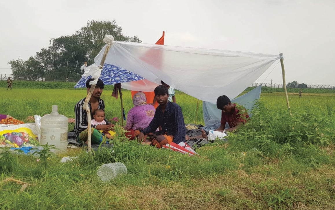‘তিন দিন ধরে সীমান্তে বইসা আছি, কোনো দেশেই নিচ্ছে না’
