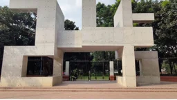 আধুনিক সাজে ওসমানী উদ্যান, সবুজে ফিরলো নগরবাসী