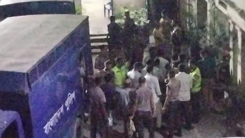 জাসদ কার্যালয় থেকে আটকদের মধ্যে ২৭ জনকে গ্রেপ্তার দেখাল পুলিশ
