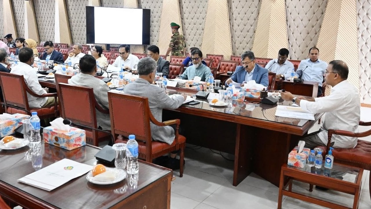 রাজধানীর ৪ বাস টার্মিনাল দ্রুত স্থানান্তরের নির্দেশ প্রধানমন্ত্রীর ২