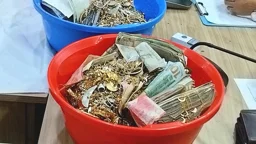 ছয় বছর পর পাগলা মসজিদের সোনা-রুপা ও বৈদেশিক মুদ্রার হিসাব শুরু