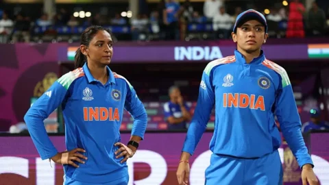 অধিনায়ক বদলের পর বিভক্ত ভারতের ড্রেসিংরুম!