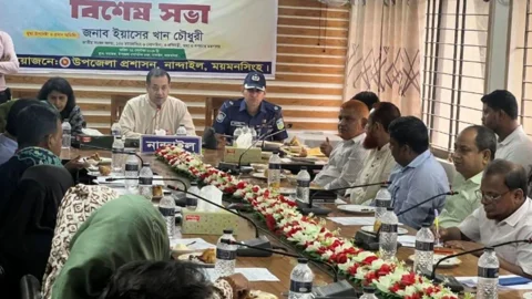 পুলিশকে নিষ্ক্রিয় করতে বিতর্ক সৃষ্টির চেষ্টা চলছে : তথ্য প্রতিমন্ত্রী