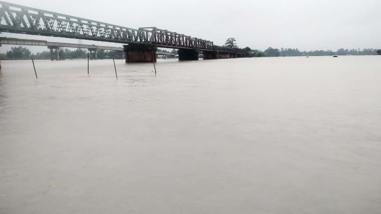 বিপৎসীমার ২৩ সেন্টিমিটার উপরে বইছে দুধকুমার, বন্যার শঙ্কা
