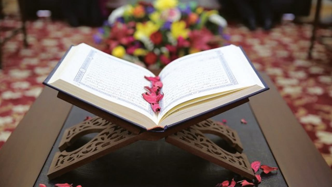 কোরআন তিলাওয়াতের সময় যে ৭ ভুল করা যাবে না