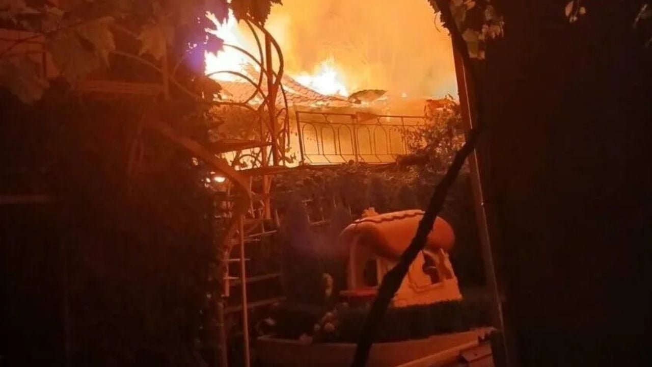  রাতভর রাশিয়া ও ইউক্রেনের পাল্টাপাল্টি হামলা, নিহত ১৪