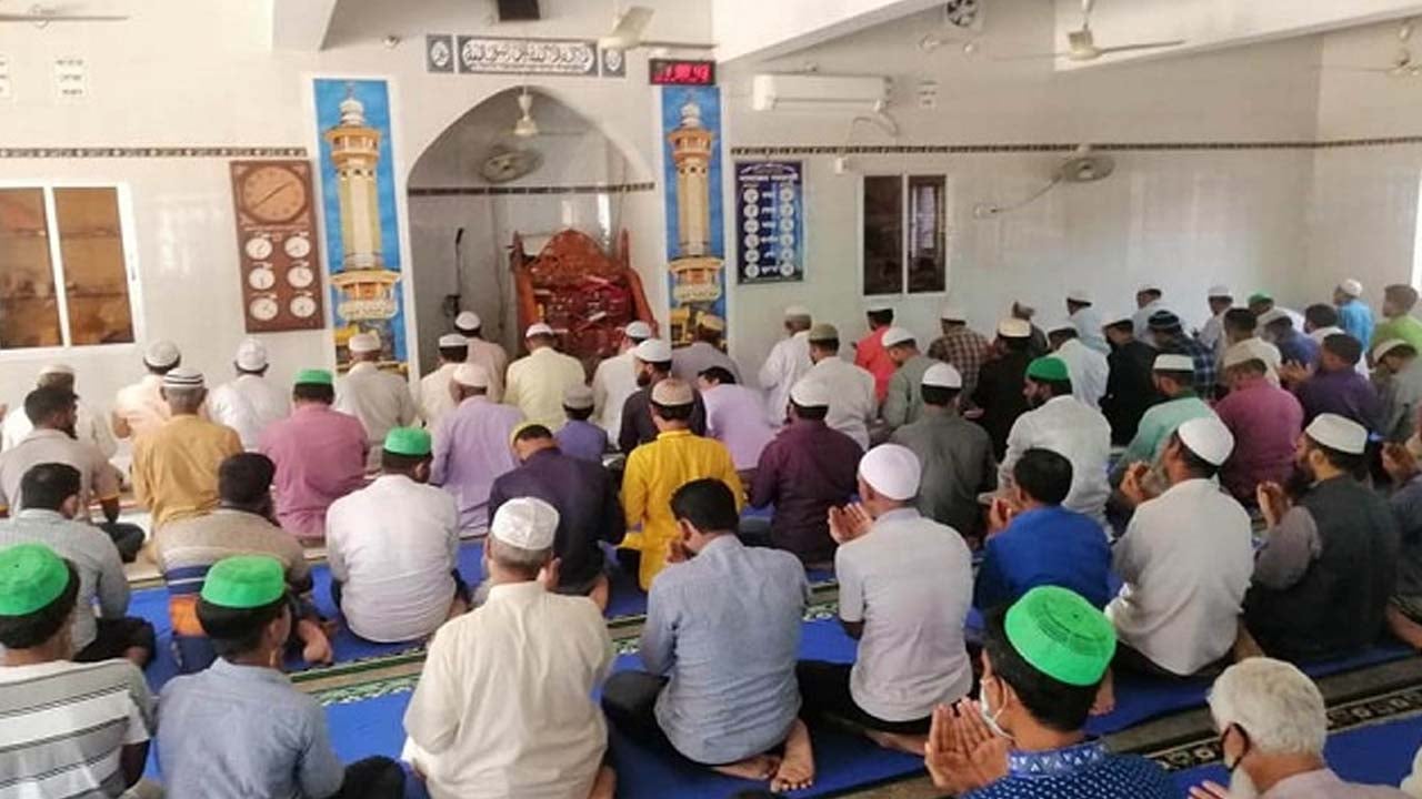 যে ৫ দরুদ আমল করা জরুরি