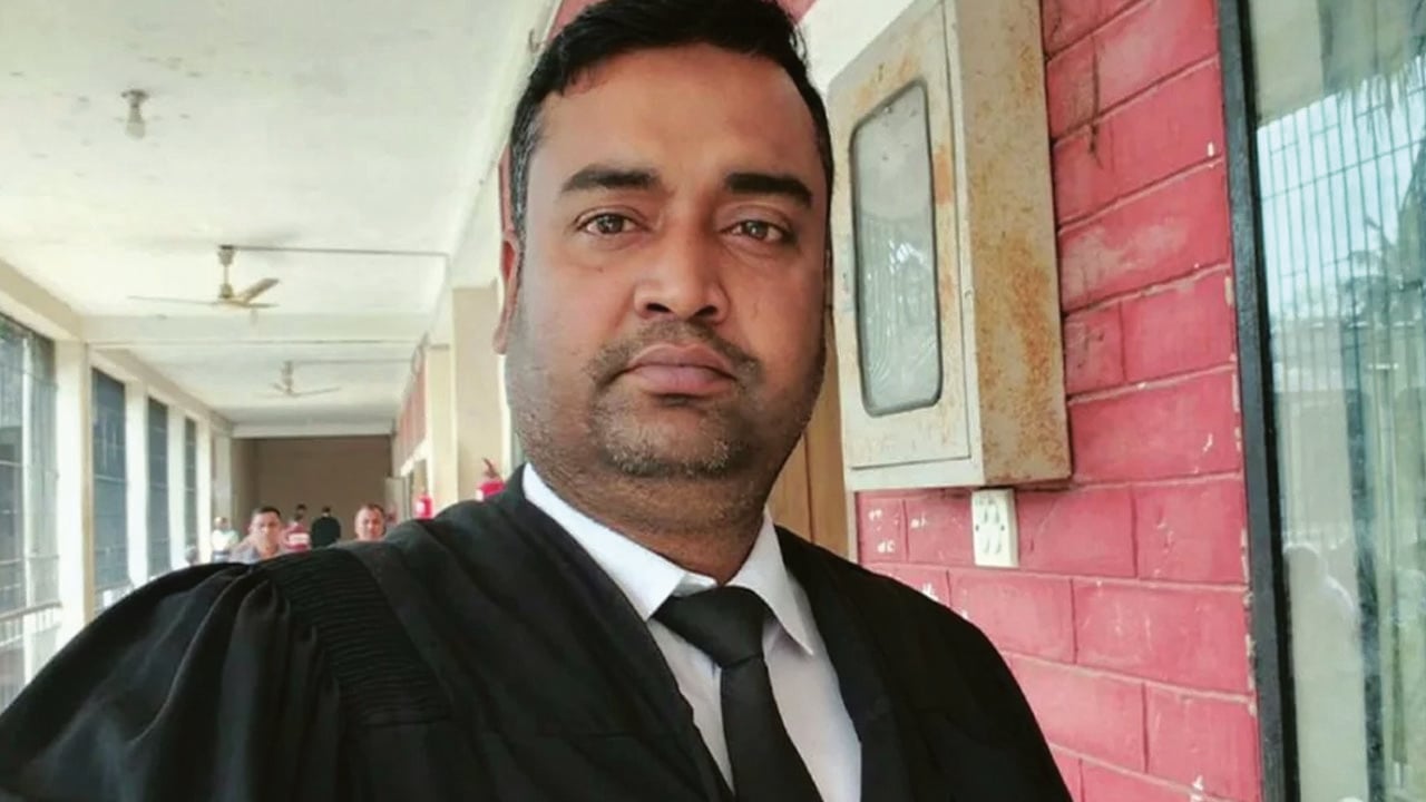 ব্রাজিল সমর্থকদের কাছ থেকে অর্ধেক ফি নেবেন আইনজীবী