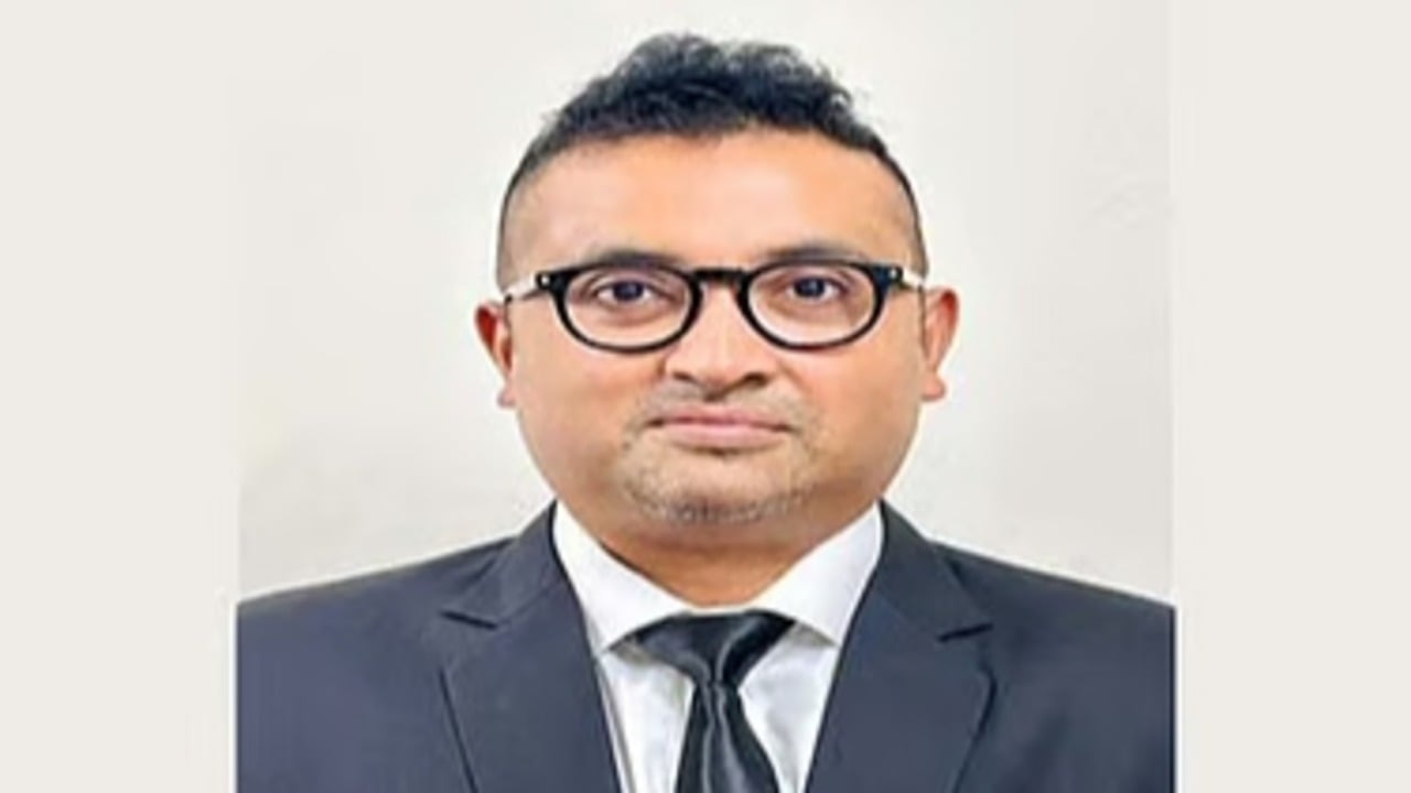 ঊর্ধ্বতন কর্মকর্তার নির্দেশে জিয়ার মরদেহ পাহাড়ে নিয়ে যান মোজাফফর: প্রসিকিউটর