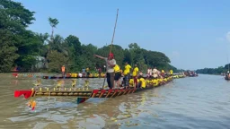 কুমার নদে ১৫ বছর পর ঐতিহ্যবাহী নৌকা বাইচ