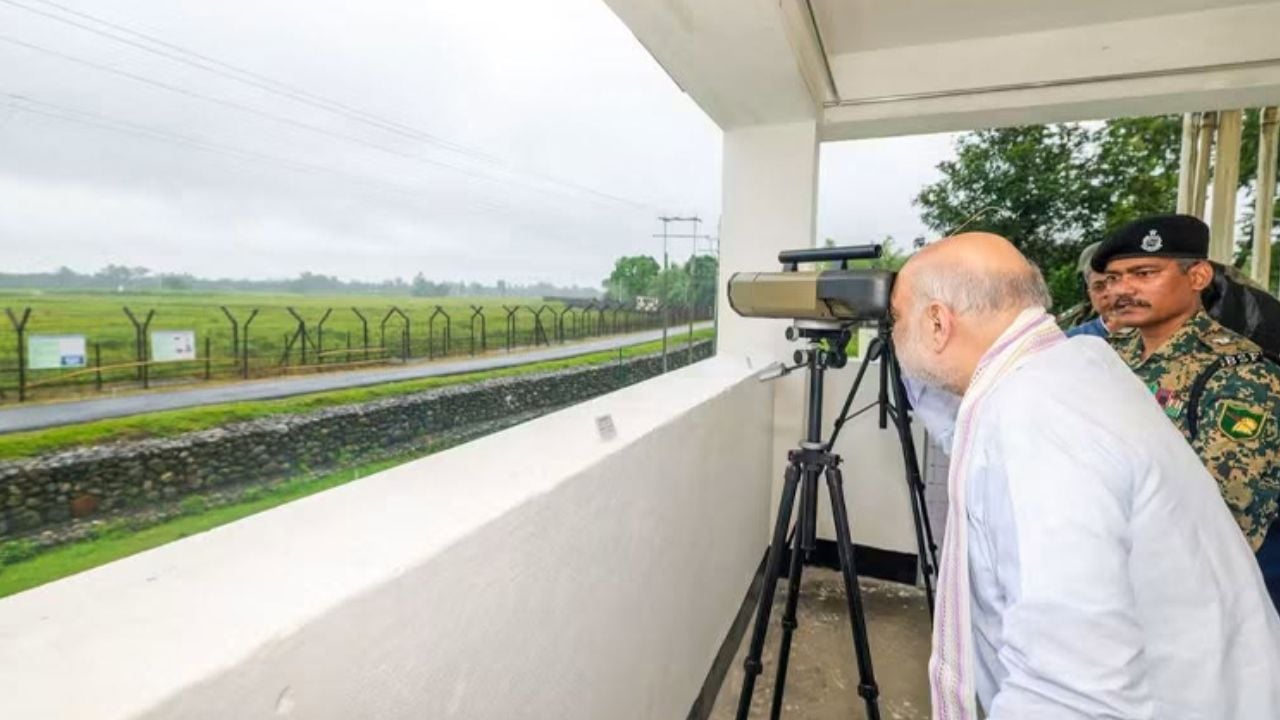 ভারত-বাংলাদেশ সীমান্তে অমিত-শুভেন্দু, ‘চিকেনস নেক’ নিরাপত্তায় জোর
