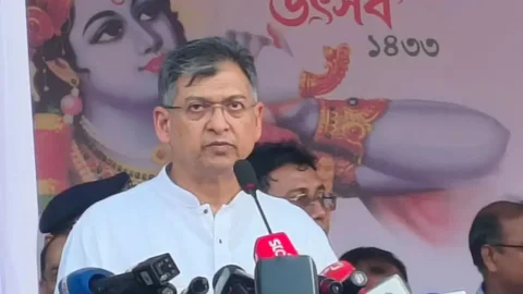 সংখ্যালঘু নয়, নাগরিক হিসেবে পরিচয় দিন: স্বরাষ্ট্রমন্ত্রী