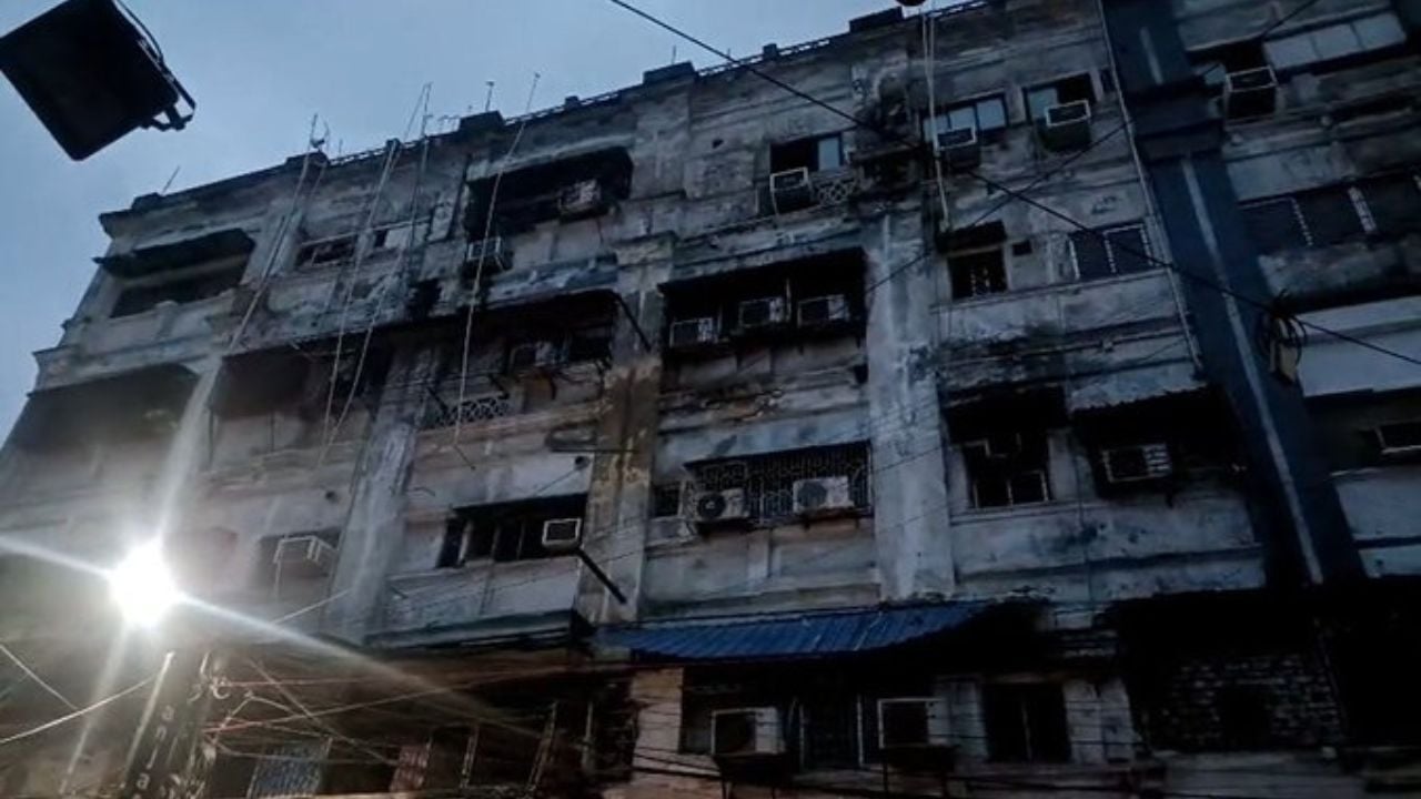 কলকাতায় হোটেলে আগুনে ৯ বাংলাদেশির মৃত্যু