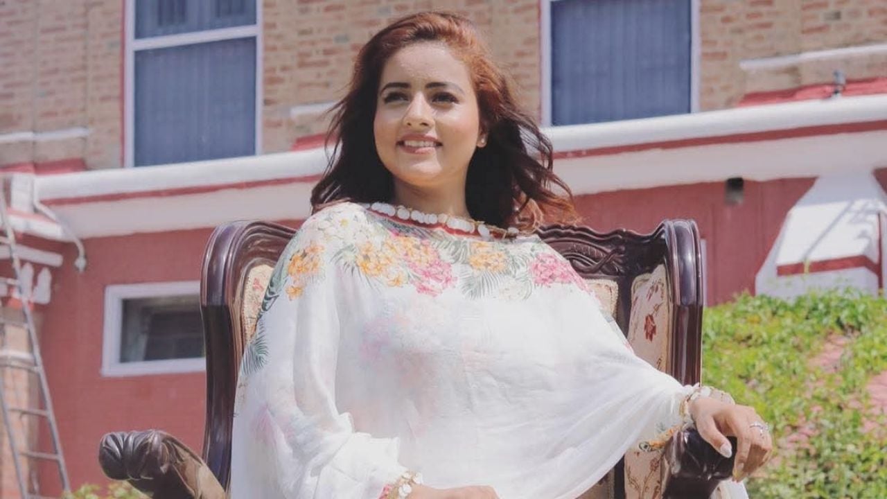 বিয়েতে রাজি না হওয়ায় গায়িকা খুন