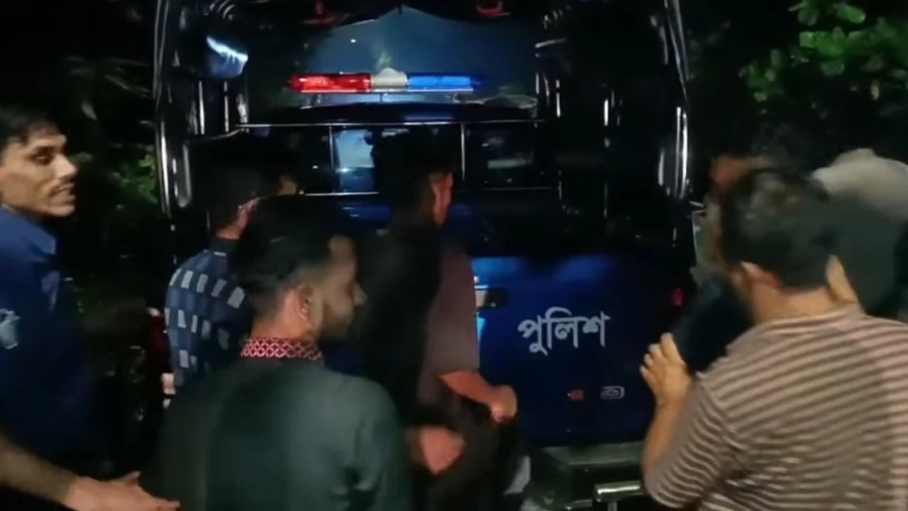 কুমিল্লায় কিশোর গ্যাংবিরোধী অভিযান, এক রাতে আটক ৩৬৩