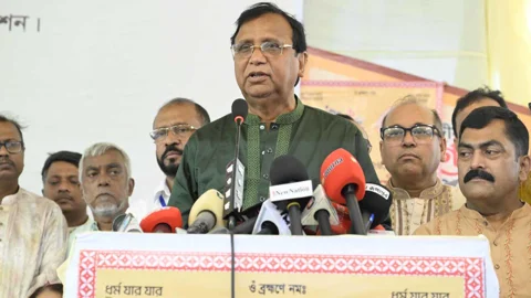 সংখ্যালঘু বা সংখ্যাগুরু নয়, সবাইকে দেশের নাগরিক হিসেবে দেখতে হবে
