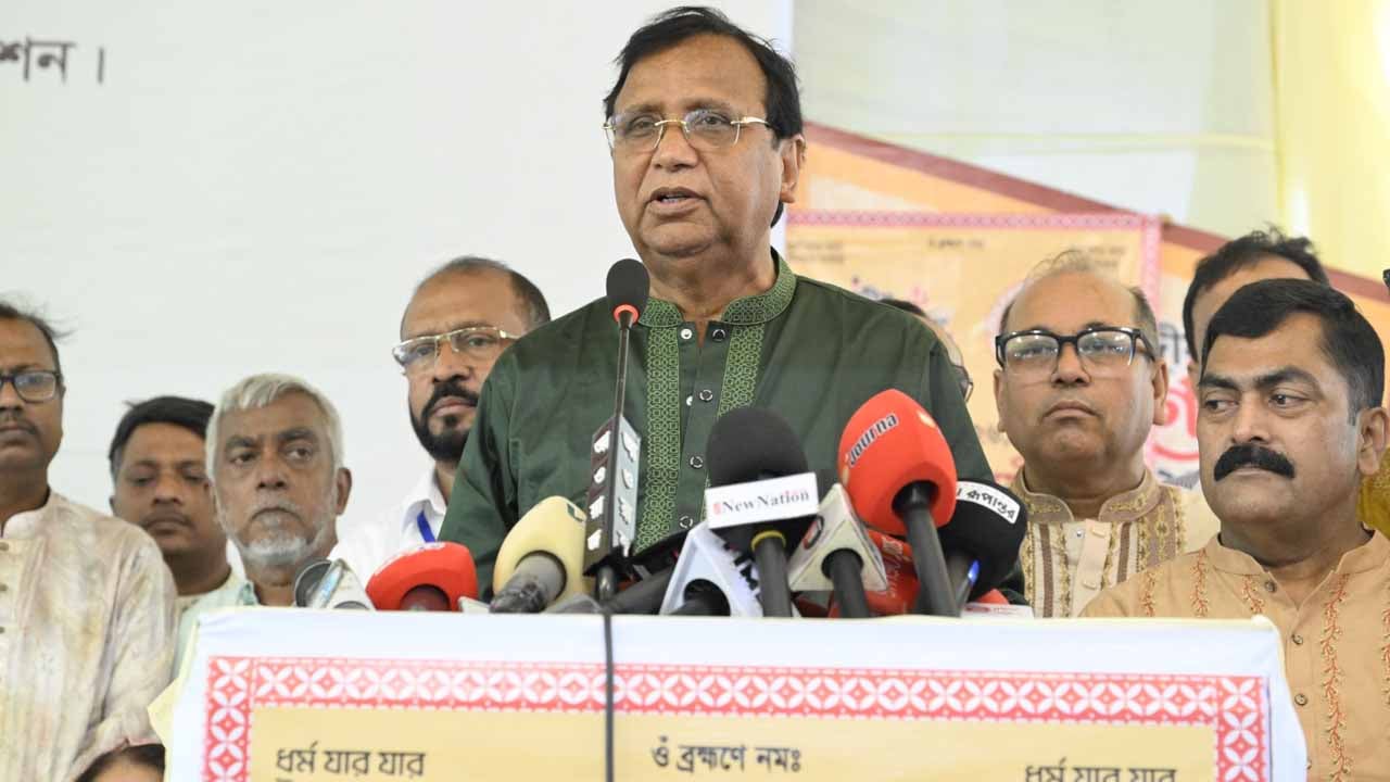 সংখ্যালঘু বা সংখ্যাগুরু নয়, সবাইকে দেশের নাগরিক হিসেবে দেখতে হবে