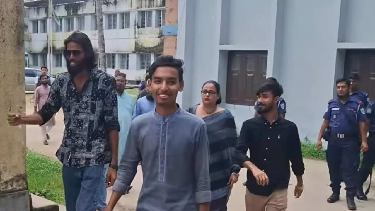 আটকের ২১ ঘণ্টা পর ছাড়া পেলেন ‘থানা পোড়ানো’ মাহদি