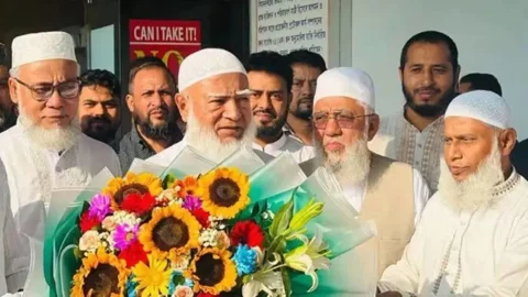 চট্টগ্রামে পৌঁছেছেন জামায়াতের আমির