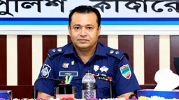 ‘পলায়নে’ চাকরি হারালেন পুলিশ কর্মকর্তা কাজী মনিরুজ্জামান