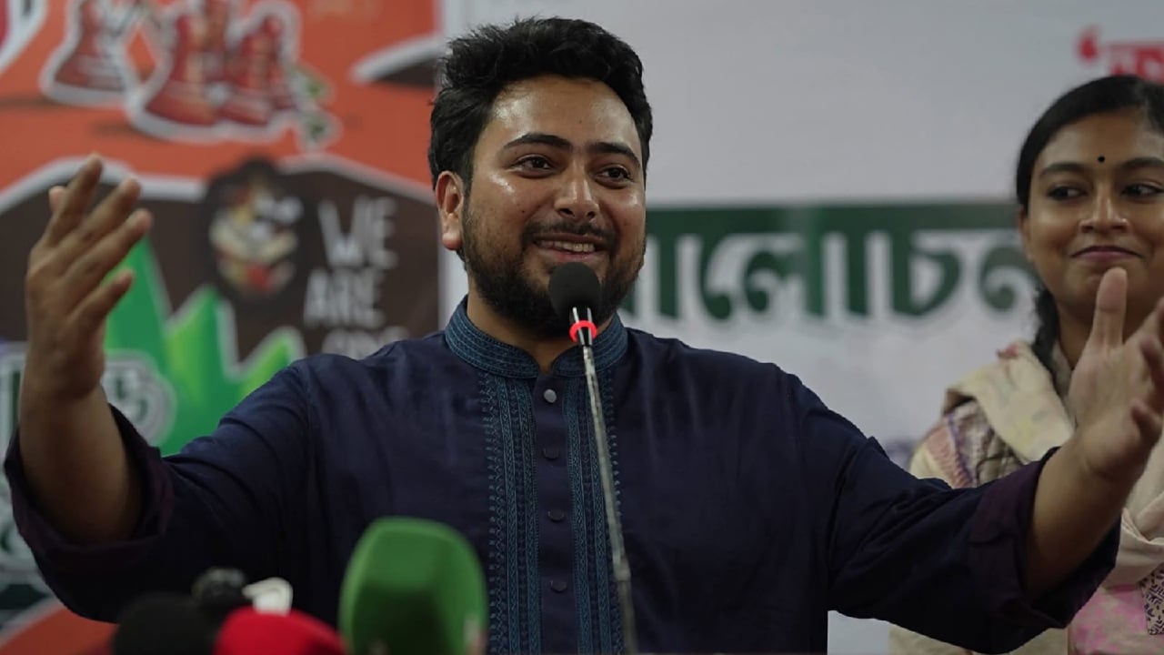রক্তের বিনিময়ে লেখা ইতিহাস কখনো বিলীন হয় না: নাহিদ