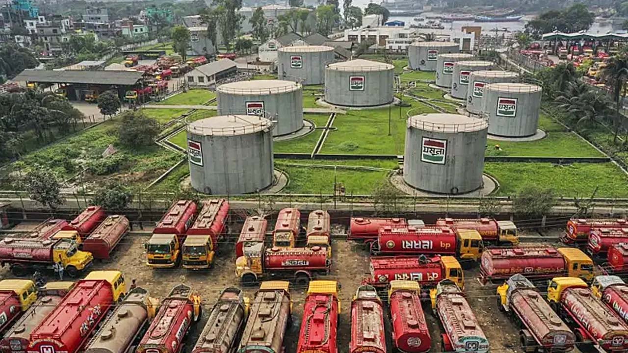 সাড়ে ১২ হাজার কোটি টাকার জ্বালানি তেল কিনছে সরকার