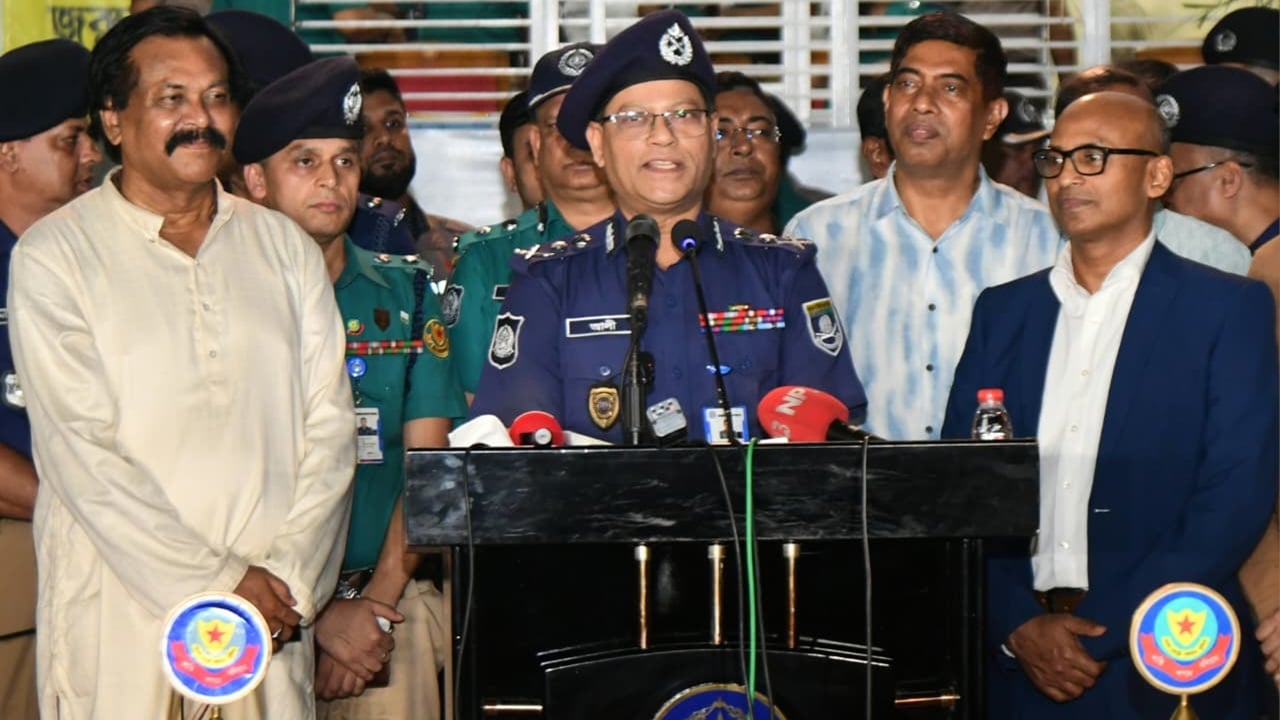 ৩৩ হাজারের বেশি মণ্ডপে শান্তিপূর্ণভাবে দুর্গাপূজা হচ্ছে: আইজিপি