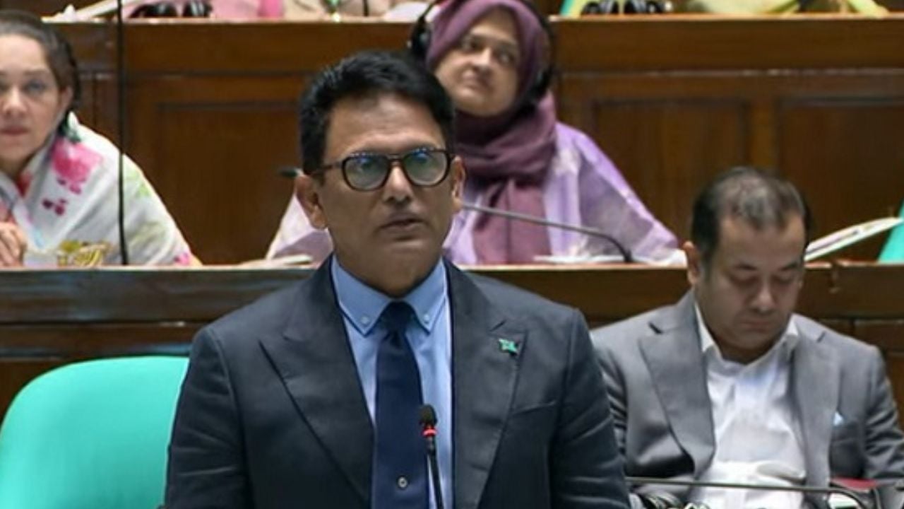 বিতর্কিত মন্তব্যের জন্য শিক্ষামন্ত্রীর দুঃখ প্রকাশ