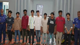 ফেনীতে ছাত্রলীগের মিছিল, গ্রেপ্তার ১৩