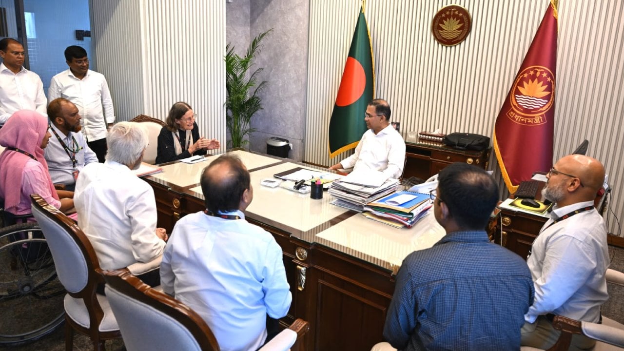প্রধানমন্ত্রীর সঙ্গে সিআরপি কর্তৃপক্ষের সাক্ষাৎ