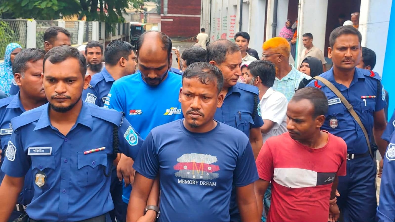 ঠাকুরগাঁওয়ে কিশোরীকে সংঘবদ্ধ ধর্ষণ: ৩ আসামির আমৃত্যু কারাদণ্ড, তিনজনের যাবজ্জীবন