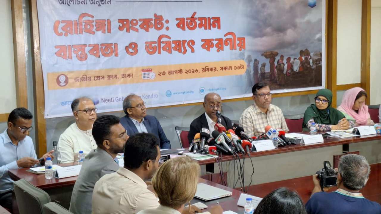 রোহিঙ্গাদের মানবাধিকার রক্ষায় মিয়ানমার সরকারকেই পদক্ষেপ নিতে হবে: আইনমন্ত্রী