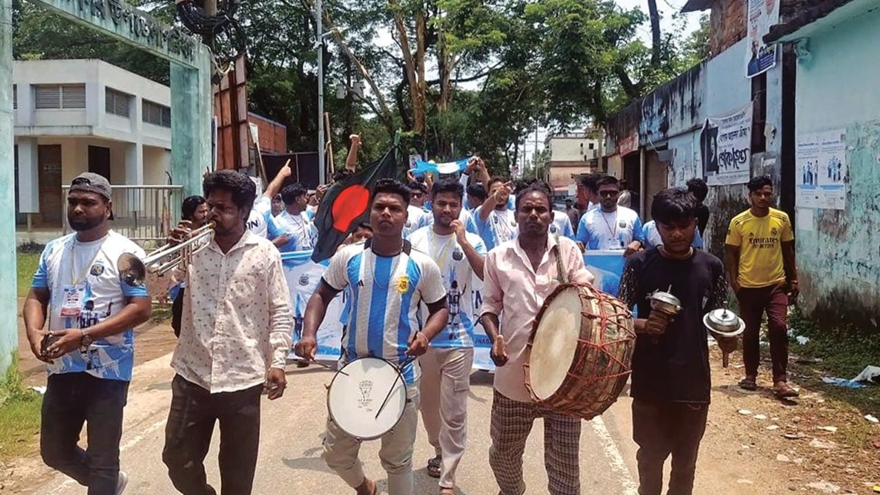 মৌলভীবাজারে আর্জেন্টিনার সমর্থকদের উৎসব