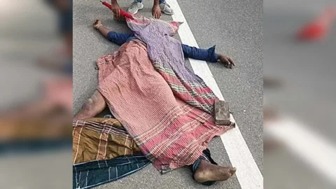 এলিভেটেড এক্সপ্রেসওয়েতে মুখে স্কচটেপ মোড়ানো মরদেহ উদ্ধার