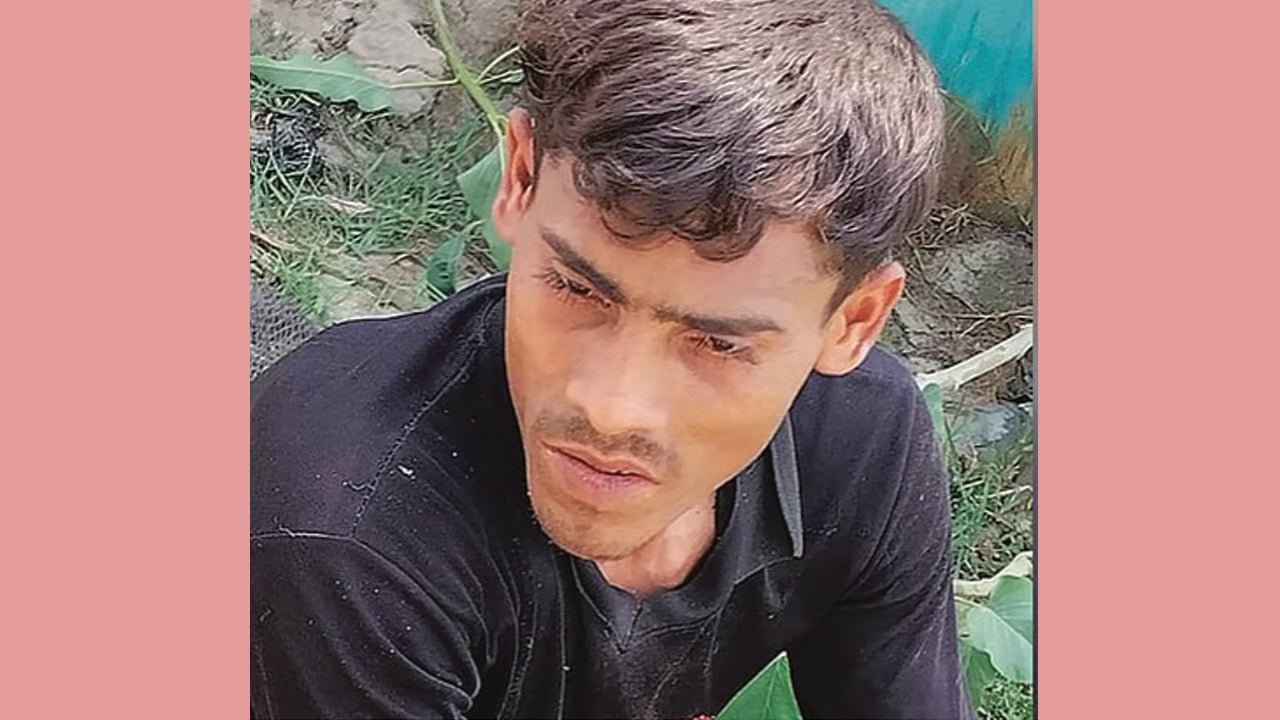 সাঁতরে সীমান্ত পাড়ি গুলিবিদ্ধ রোহিঙ্গা যুবকের