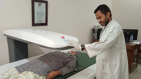 ৫ জেলায় নিউক্লিয়ার মেডিসিন সেন্টার, ৫৩৫ কোটি টাকার প্রস্তাব উঠছে একনেকে