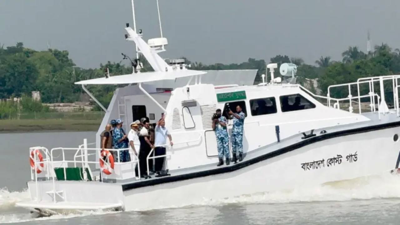 মোংলা বন্দরে পৌঁছেছেন প্রধানমন্ত্রী