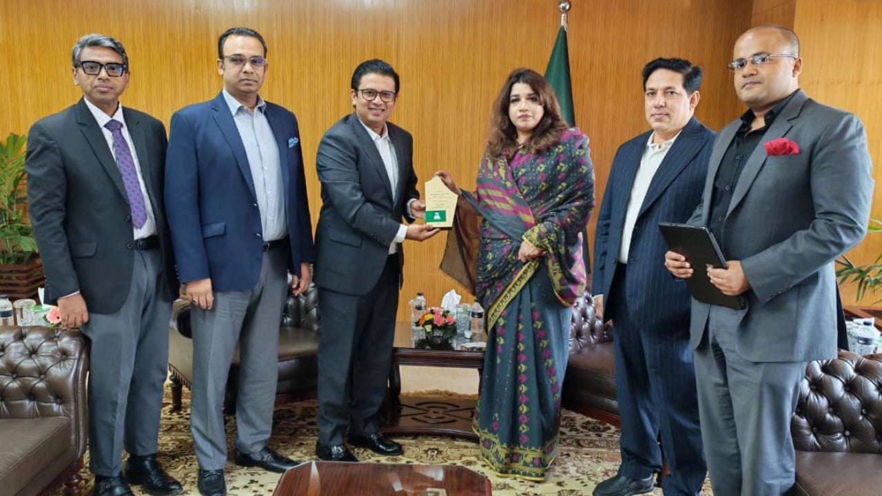 পররাষ্ট্র প্রতিমন্ত্রীর সঙ্গে ঢাকা চেম্বারের সভাপতির সৌজন্য সাক্ষাৎ