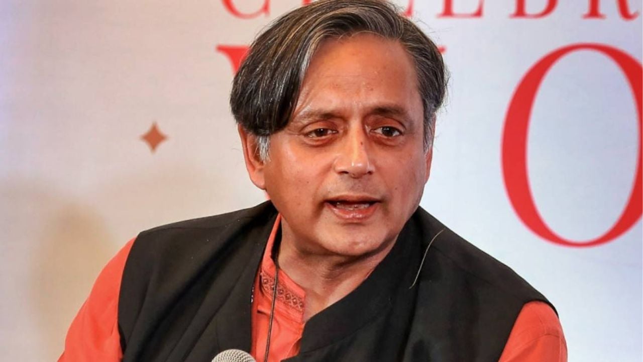 সাধারণ ভারতীয়রাই বেশি ক্ষতিগ্রস্ত হবে: শশী থারুর