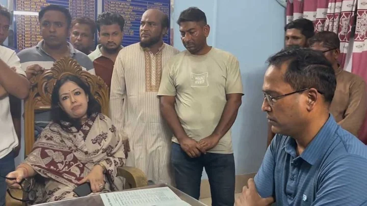 আপনি বিরাট আওয়ামী লীগ ছিলেন: ওসিকে রুমিন ফারহানা