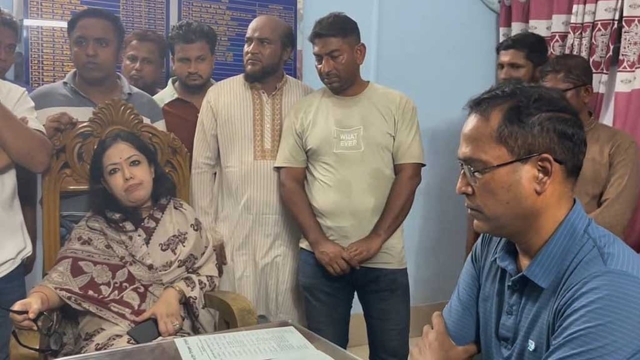 আপনি বিরাট আওয়ামী লীগ ছিলেন: ওসিকে রুমিন ফারহানা