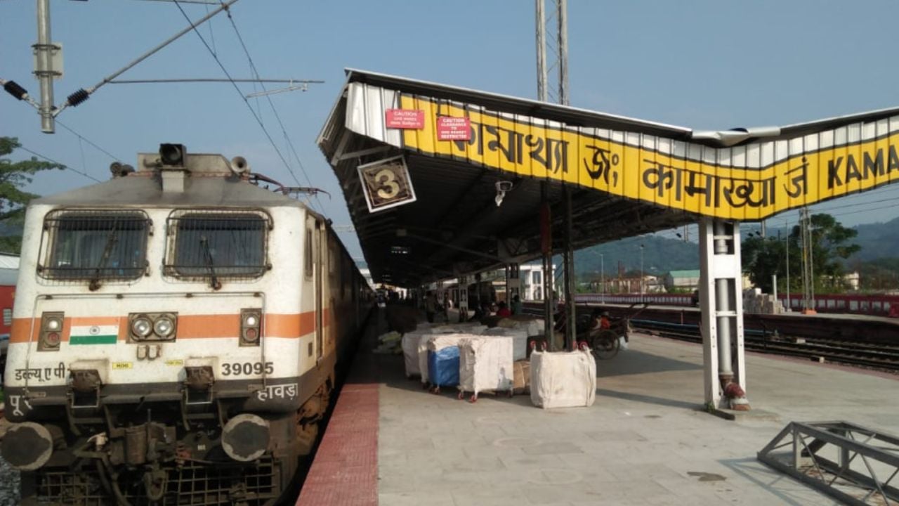ভারতে বিনা টিকিটে ট্রেন ভ্রমণ, ‘বাংলাদেশি’ যুবক গ্রেপ্তার